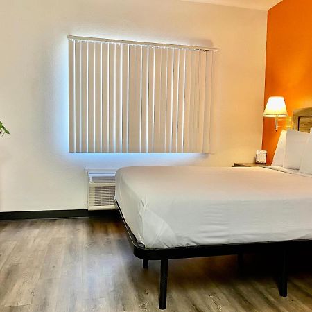 Siegel Select Flamingo Motel Лас Вегас Екстериор снимка