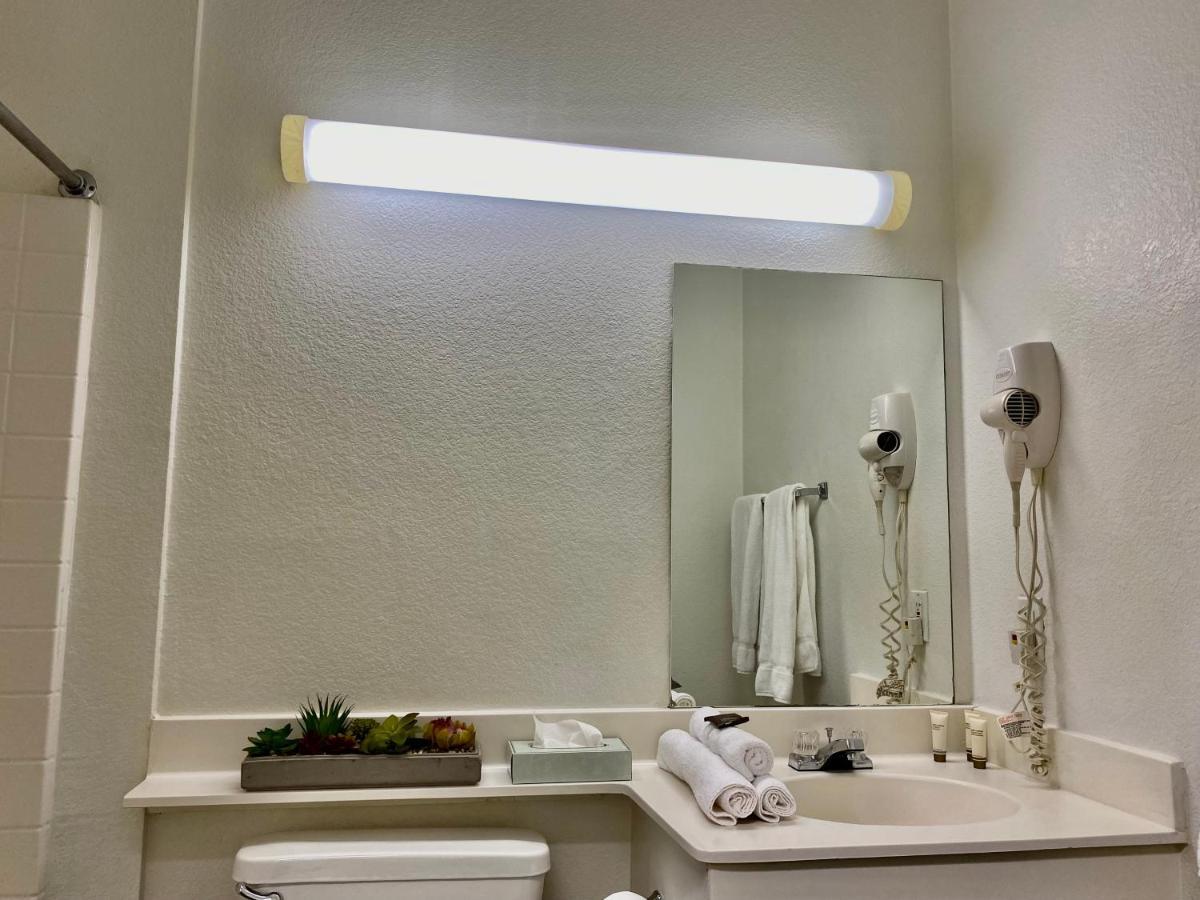Siegel Select Flamingo Motel Лас Вегас Екстериор снимка